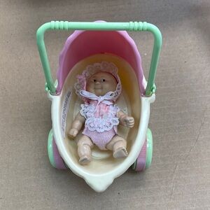 1985 Cabbage Patch and Green Baby Doll Stroller Toy 0225